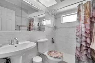 221 NE 23rd Ave, Cape Coral, FL 33909 - Photo 21
