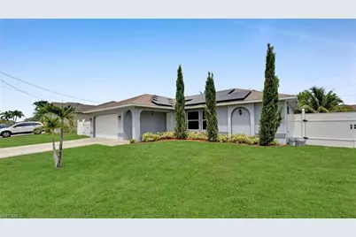 221 NE 23rd Ave, Cape Coral, FL 33909 - Photo 5
