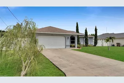 221 NE 23rd Ave, Cape Coral, FL 33909 - Photo 3