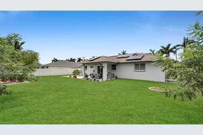 221 NE 23rd Ave, Cape Coral, FL 33909 - Photo 25