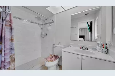 221 NE 23rd Ave, Cape Coral, FL 33909 - Photo 17