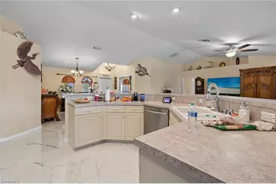 610 NE 12th St, Cape Coral, FL 33909 - Photo 9