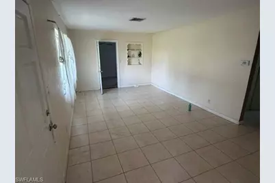 324 New York Dr, Fort Myers, FL 33905 - Photo 9