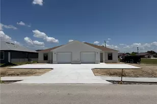 703 SE 8th St, Cape Coral, FL 33990 - Photo 1