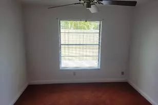 1030 SE 17th Pl, Cape Coral, FL 33990 - Photo 5