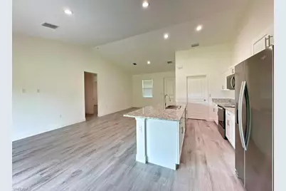 537 Greenbriar Blvd, Lehigh Acres, FL 33972 - Photo 11