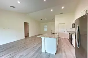 537 Greenbriar Blvd, Lehigh Acres, FL 33972 - Photo 11