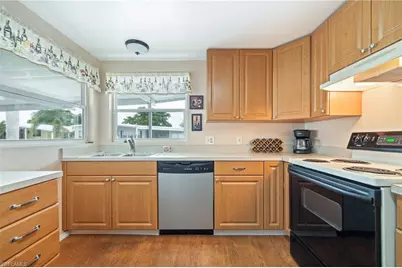 487 Jacklin Ln, North Fort Myers, FL 33903 - Photo 17