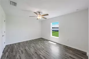 1317 NE 9th Ave, Cape Coral, FL 33909 - Photo 21