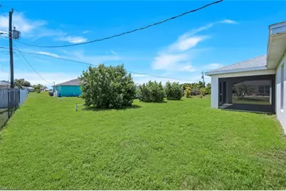 1317 NE 9th Ave, Cape Coral, FL 33909 - Photo 25