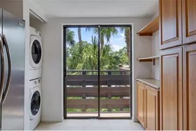 126 Pinebrook Dr, Fort Myers, FL 33907 - Photo 11