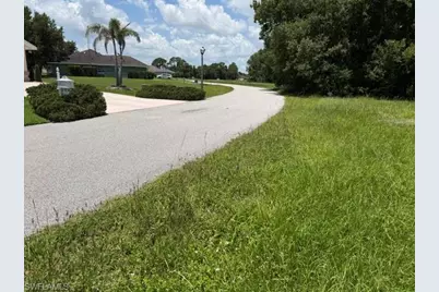 6221 Aquavista Dr, Sebring, FL 33876 - Photo 3