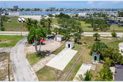 47 Oyster Bay Ln, Fort Myers Beach, FL 33931 - Photo 9
