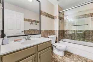 12505 McGregor Blvd, Fort Myers, FL 33919 - Photo 21