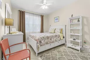 12505 McGregor Blvd, Fort Myers, FL 33919 - Photo 17