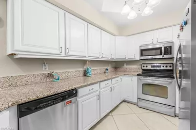 12505 McGregor Blvd #107, Fort Myers, FL 33919 - Photo 11