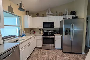 827 NE 17th St, Cape Coral, FL 33909 - Photo 7
