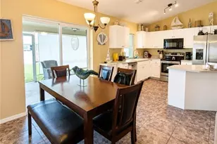 827 NE 17th St, Cape Coral, FL 33909 - Photo 5
