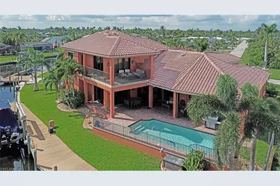 447 Avalon Dr, Cape Coral, FL 33904 - Photo 5
