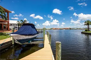 447 Avalon Dr, Cape Coral, FL 33904 - Photo 41