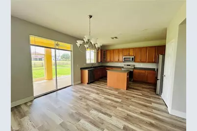 8041 Allamanda Ct, Lehigh Acres, FL 33972 - Photo 9