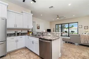 3137 SE 8th Ave, Cape Coral, FL 33904 - Photo 7