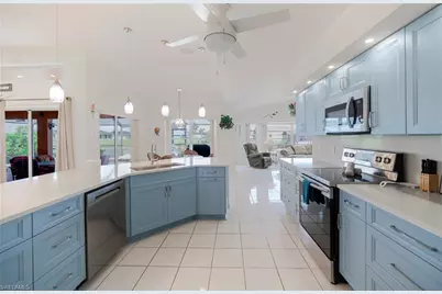 105 SW 39th Pl, Cape Coral, FL 33991 - Photo 11