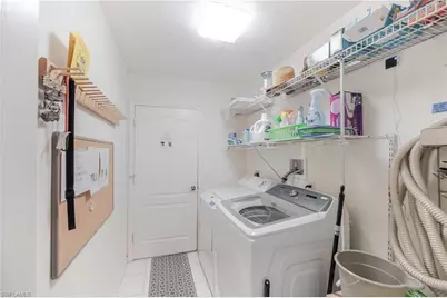 105 SW 39th Pl, Cape Coral, FL 33991 - Photo 23
