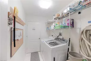105 SW 39th Pl, Cape Coral, FL 33991 - Photo 23