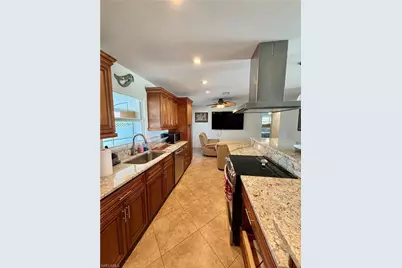 1122 El Dorado Pkwy E, Cape Coral, FL 33904 - Photo 5