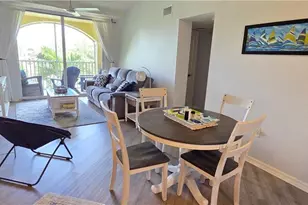 4135 Residence Drive, Fort Myers, FL 33901 - Photo 7