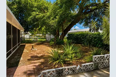 2501 Gail Helen Ct, North Fort Myers, FL 33917 - Photo 3