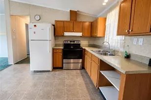 2501 Gail Helen Ct, North Fort Myers, FL 33917 - Photo 7