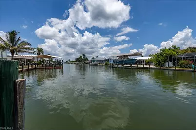 2452 York Rd, Saint James City, FL 33956 - Photo 5