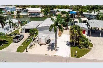 2452 York Rd, Saint James City, FL 33956 - Photo 11