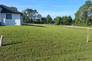 1106 Edelweiss St E, Lehigh Acres, FL 33974 - Photo 25
