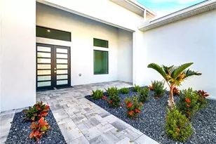 104 NE 6th St, Cape Coral, FL 33909 - Photo 3