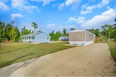 8111 Breeze Dr, North Fort Myers, FL 33917 - Photo 21