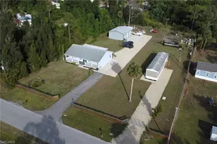 8111 Breeze Dr, North Fort Myers, FL 33917 - Photo 23