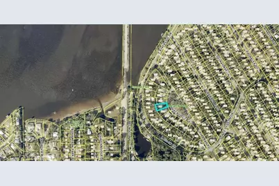 221 Avacado Ct, Fort Myers, FL 33905 - Photo 5
