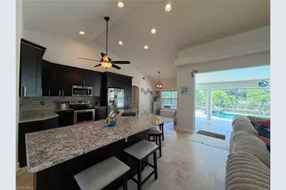 921 SW 5th Ter, Cape Coral, FL 33991 - Photo 7