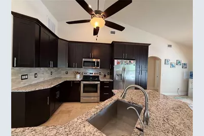 921 SW 5th Ter, Cape Coral, FL 33991 - Photo 9