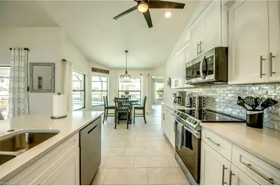 2104 SW 28th Ln, Cape Coral, FL 33914 - Photo 9