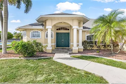 2214 SE 10th Ln, Cape Coral, FL 33990 - Photo 3