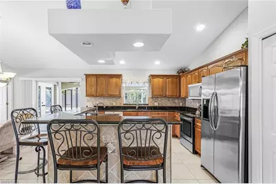 2214 SE 10th Ln, Cape Coral, FL 33990 - Photo 9