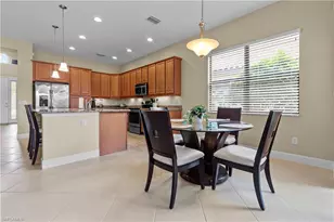 9292 Isla Bella Cir, Bonita Springs, FL 34135 - Photo 11