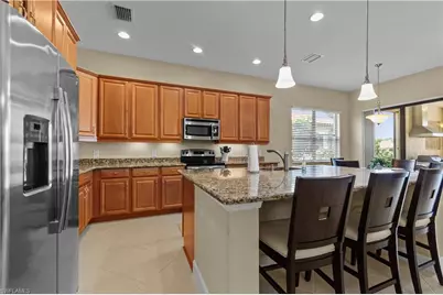 9292 Isla Bella Cir, Bonita Springs, FL 34135 - Photo 3