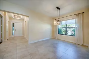 8260 Venetian Pointe Dr, Fort Myers, FL 33908 - Photo 9