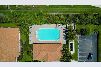 8260 Venetian Pointe Dr, Fort Myers, FL 33908 - Photo 49