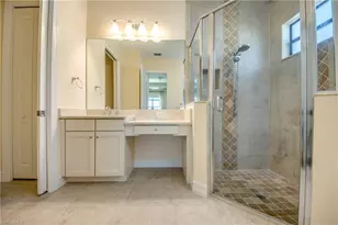 8260 Venetian Pointe Dr, Fort Myers, FL 33908 - Photo 25